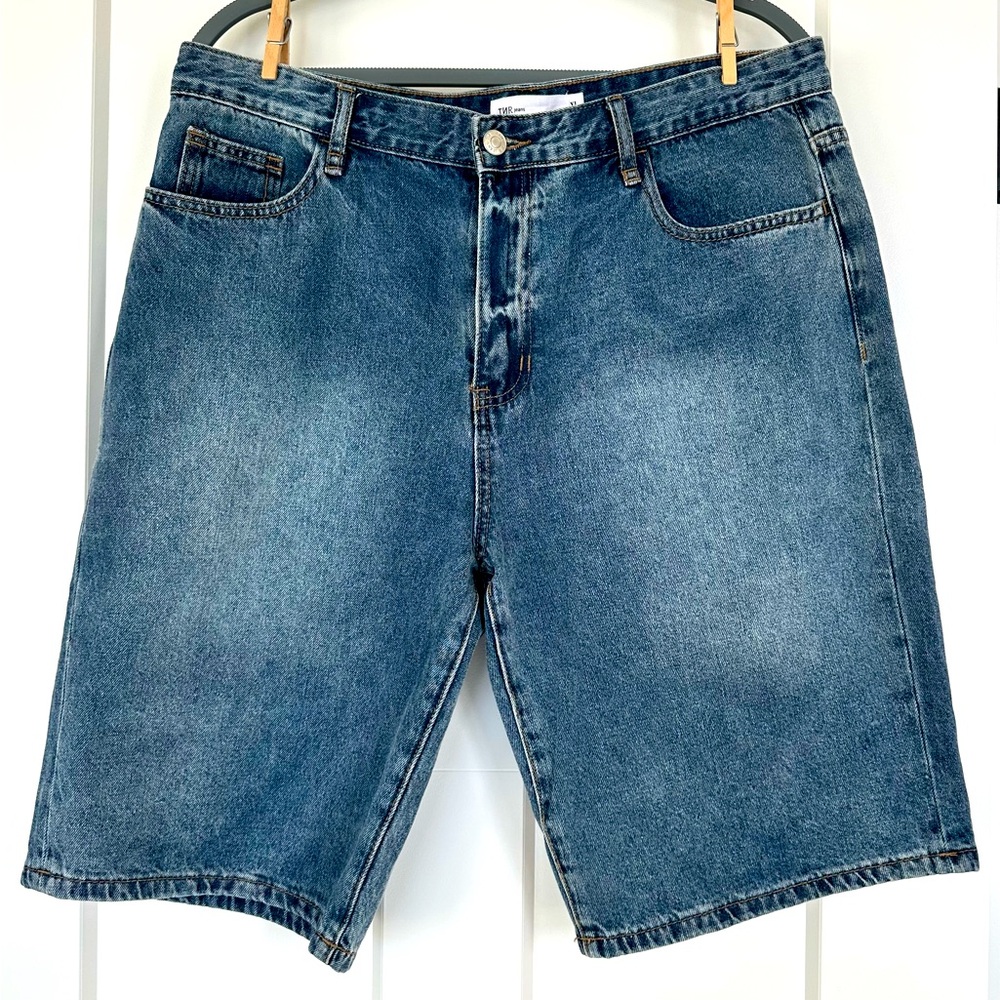 TNR Bermuda Shorts. Size XL.